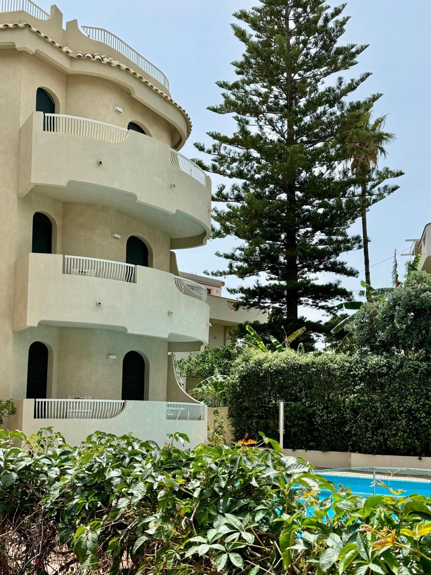 Villa Nettuno Residence Giardini Naxos Eksteriør billede