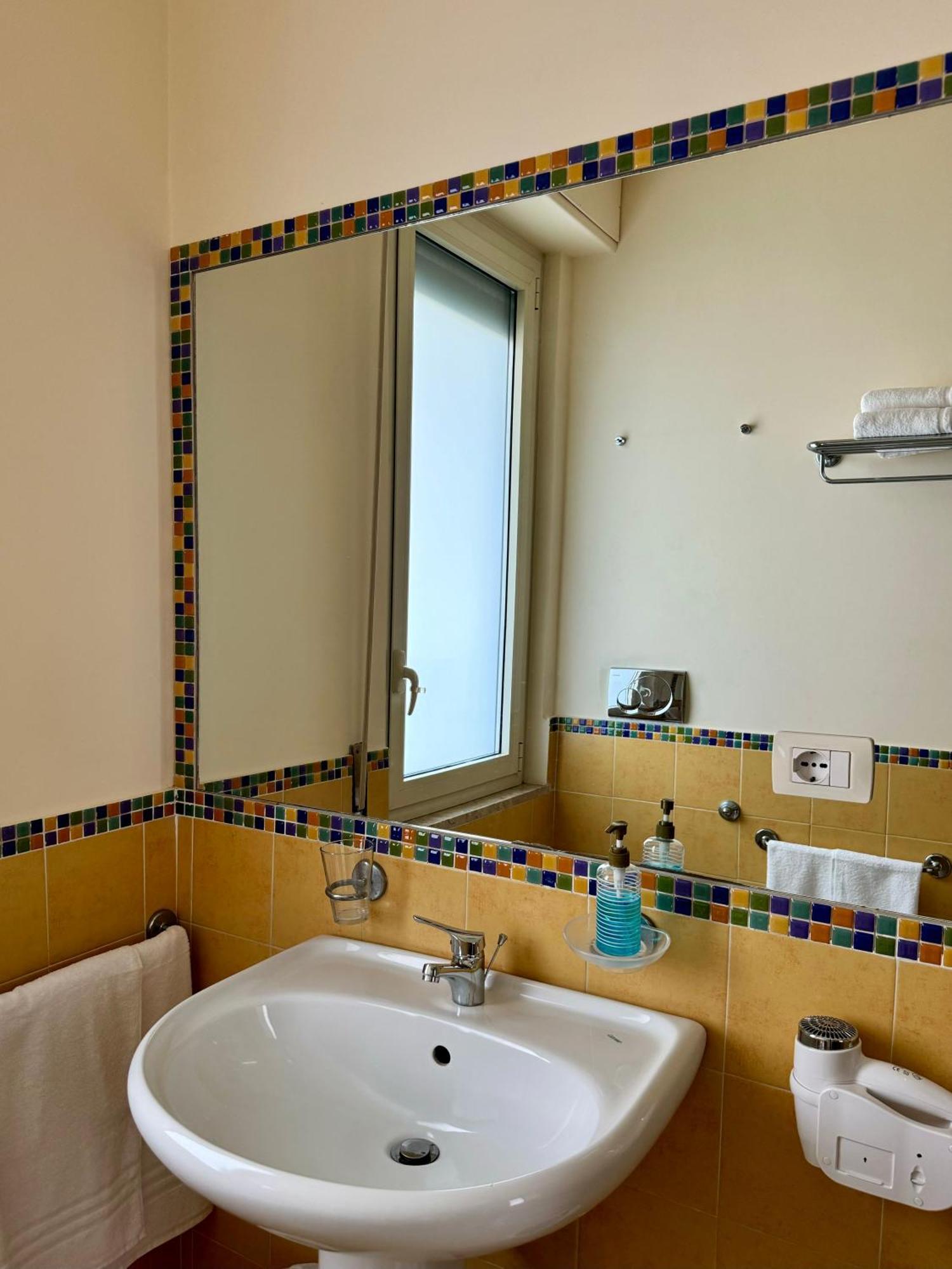 Villa Nettuno Residence Giardini Naxos Eksteriør billede