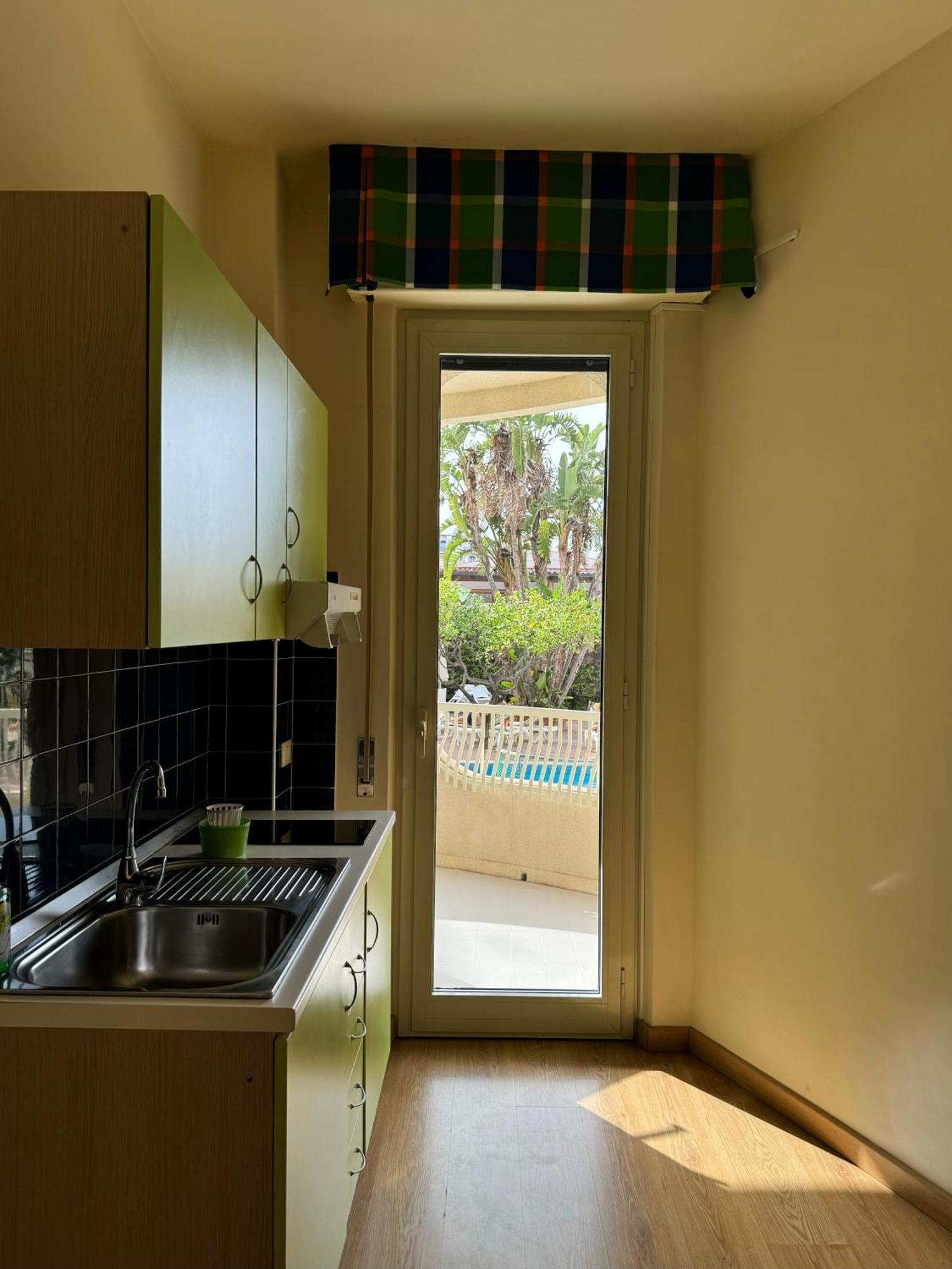 Villa Nettuno Residence Giardini Naxos Eksteriør billede
